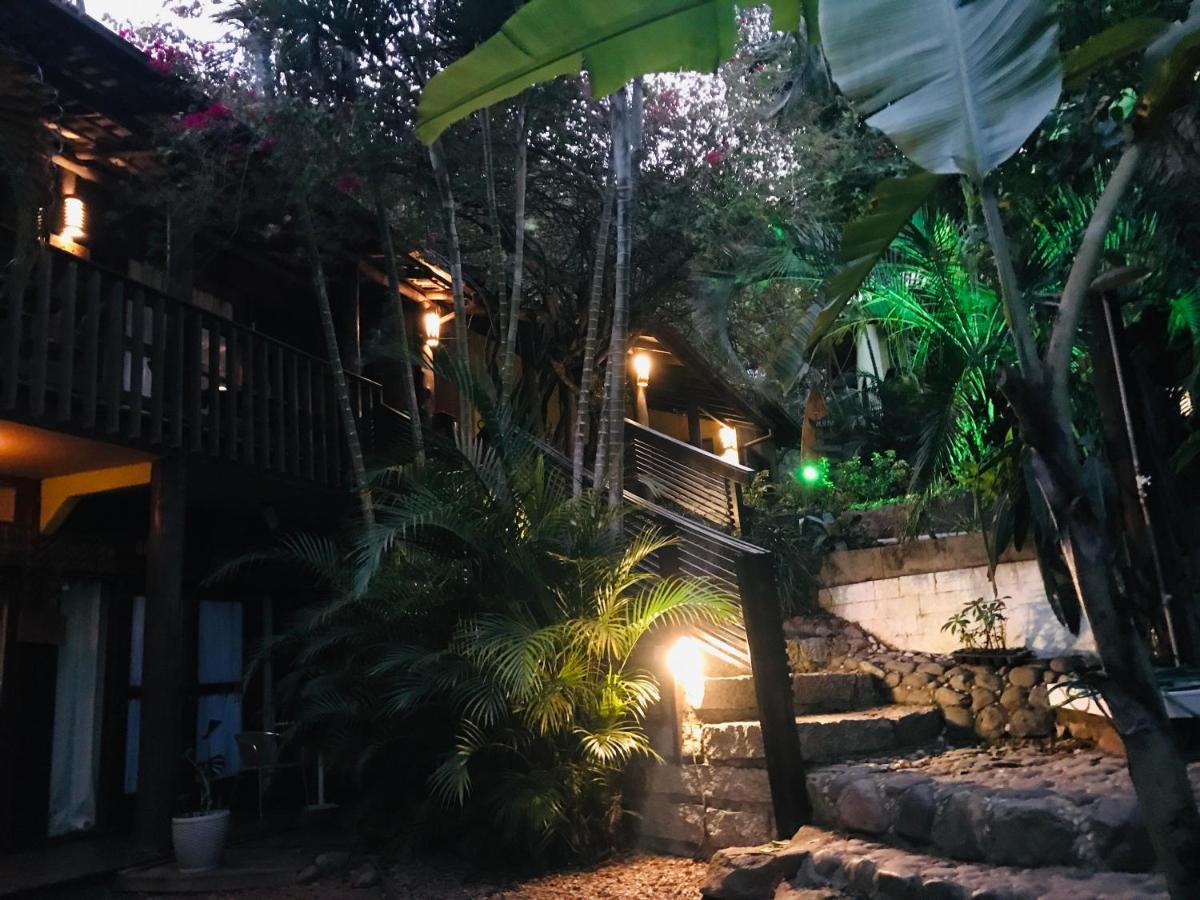 Pousada Aloha Beach House 普腊亚罗萨 外观 照片